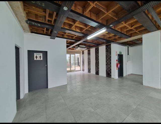 156M² RETAIL TO LET IN CRAIGHALL